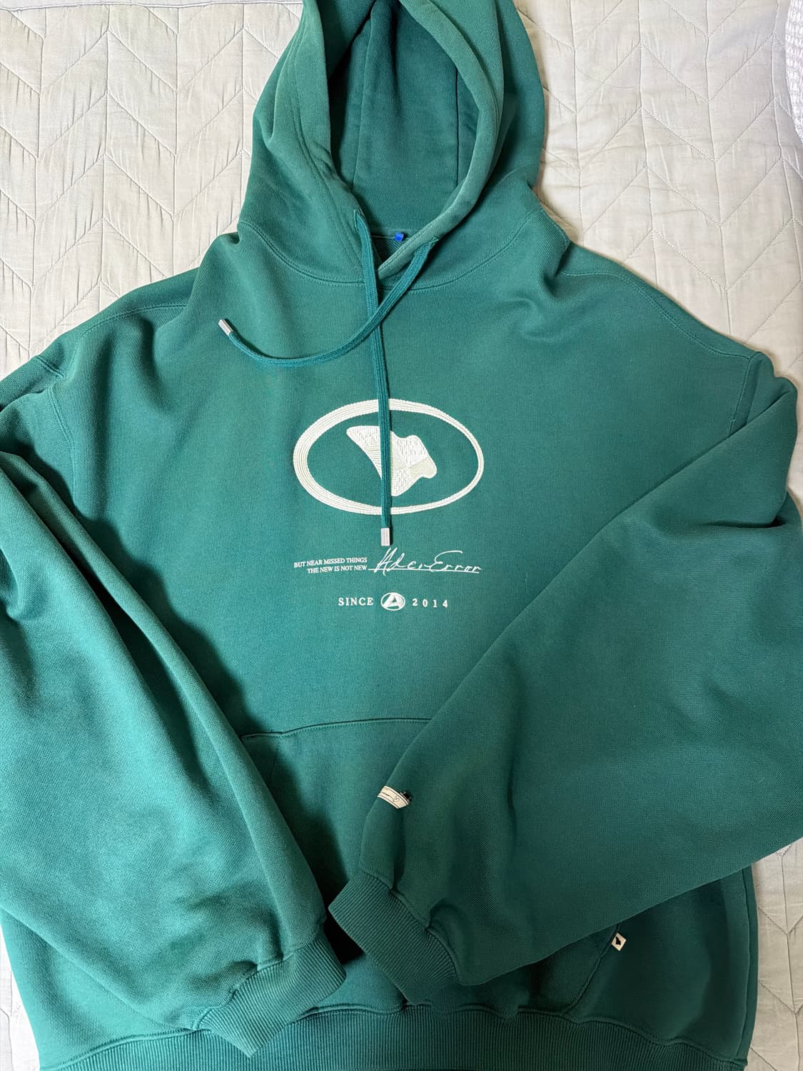 아더에러 23fw XL 후드티 판매합니다 상품이미지1