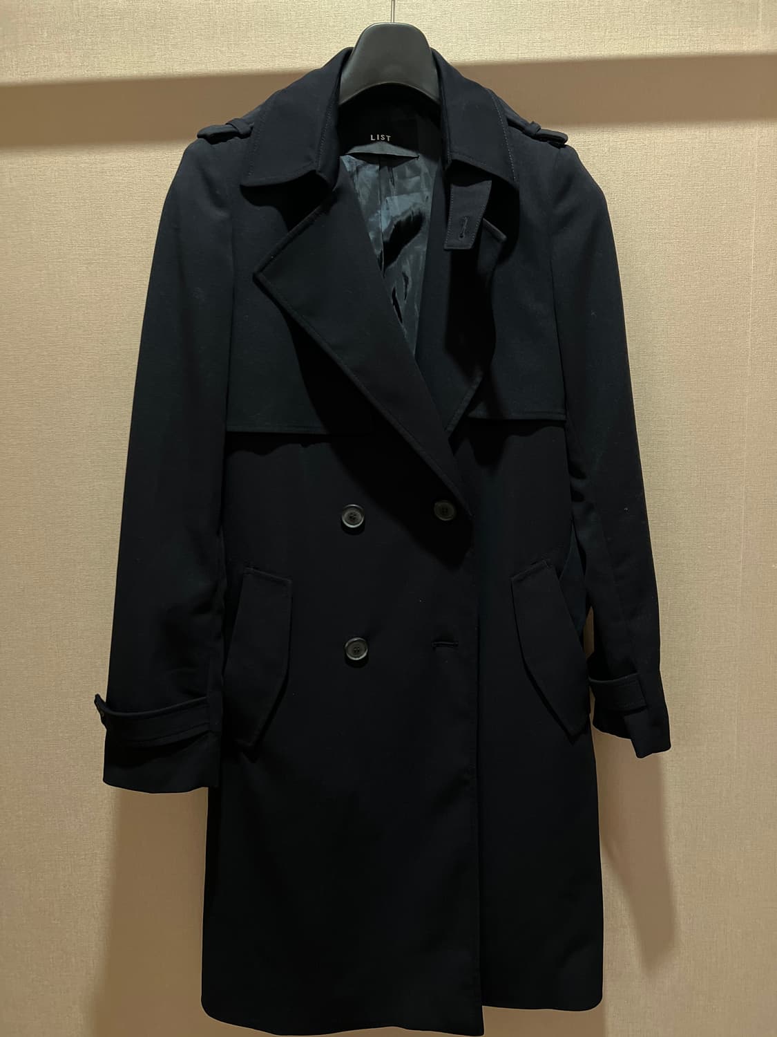 LIST Black Double-Flap Trench Coat 55 상품이미지1
