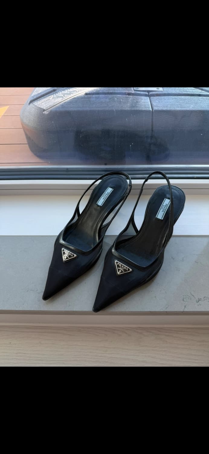 깜짝세일(거의새거)프라다 슬링백 스틸래토 슈즈 38사이즈 상품이미지1