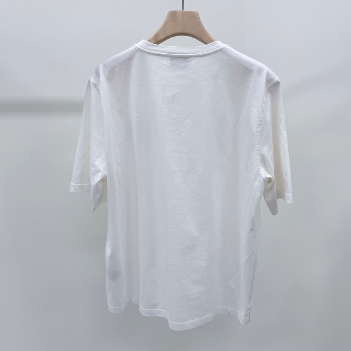 [S+급/M] 에르메스 램스킨 레더 패치 화이트 반팔 티셔츠 상품이미지5