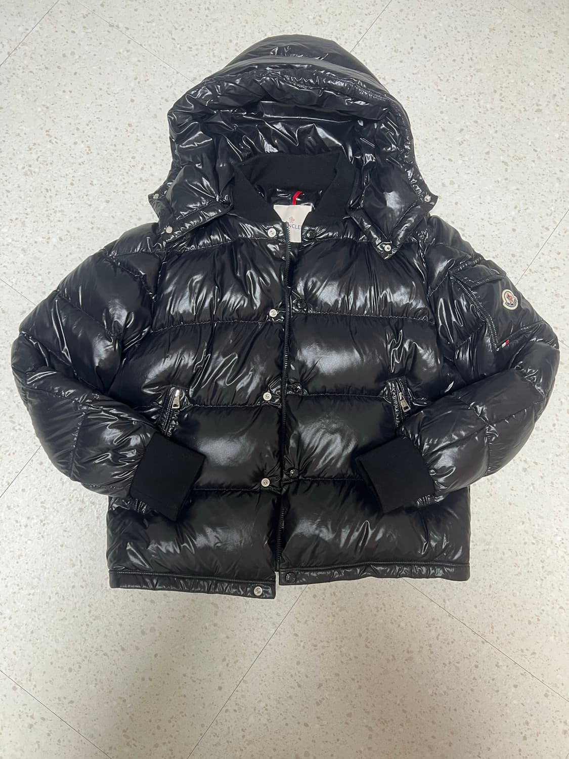 몽클레어 말자셋 24fw 상품이미지1