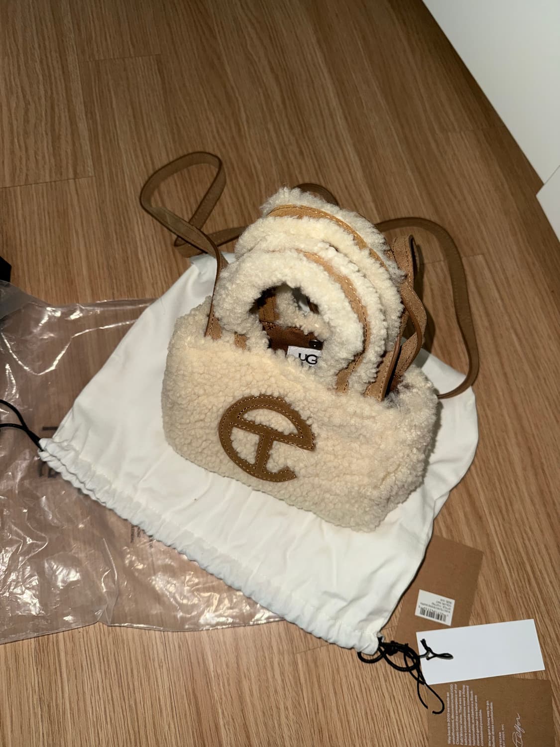 텔파 x 어그 리버스 스몰 숄더백 크로스백 상품이미지1