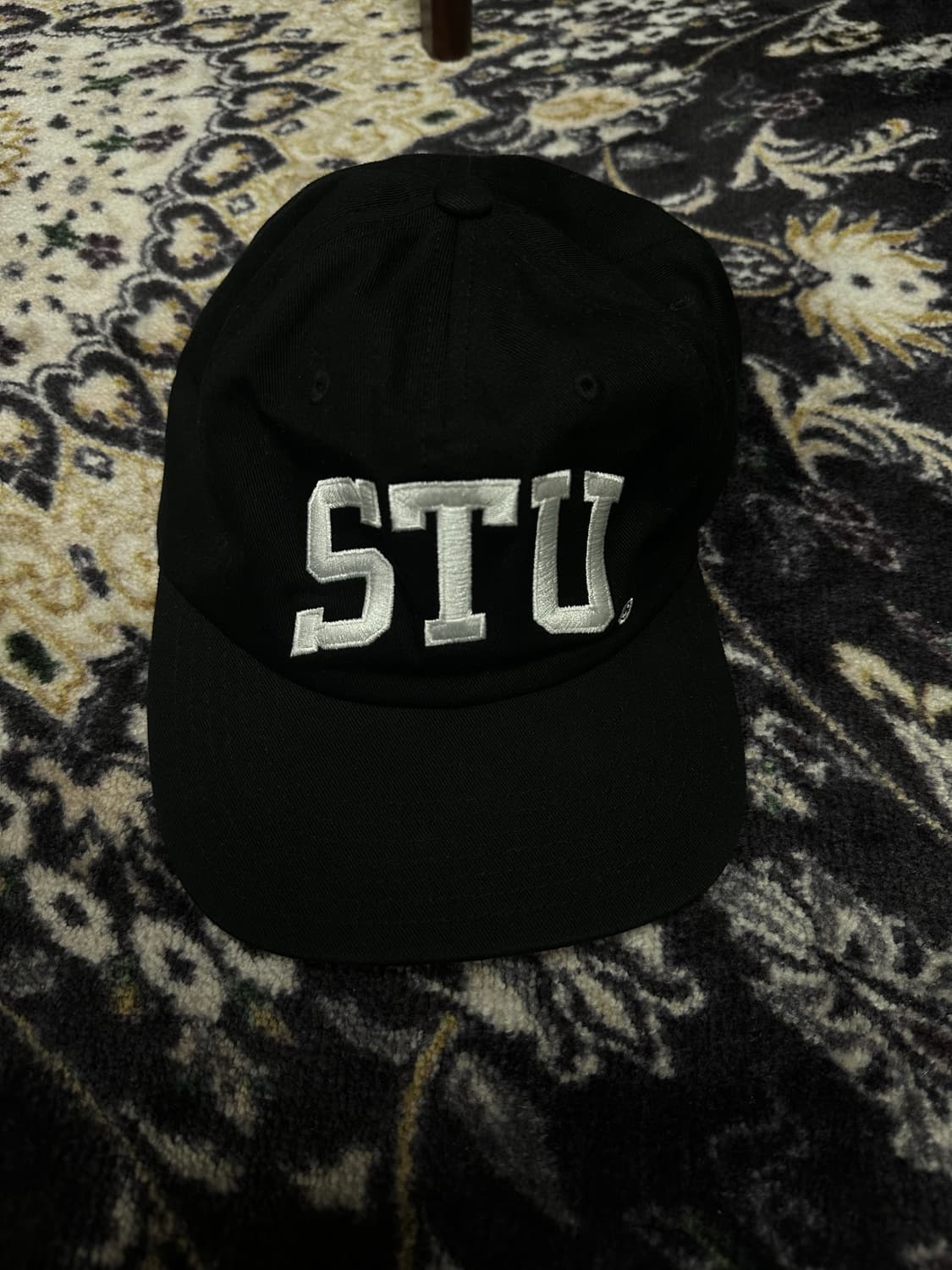 스투시 stu 아치 스트랩백 캡 블랙 상품이미지1