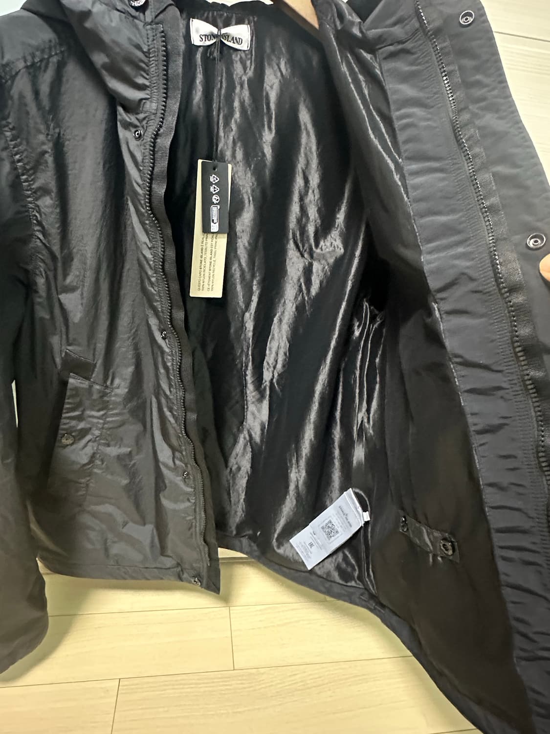 스톤아일랜드 ss25 크링클랩스 바람막이 L사이즈 새제품급 판매  상품이미지5
