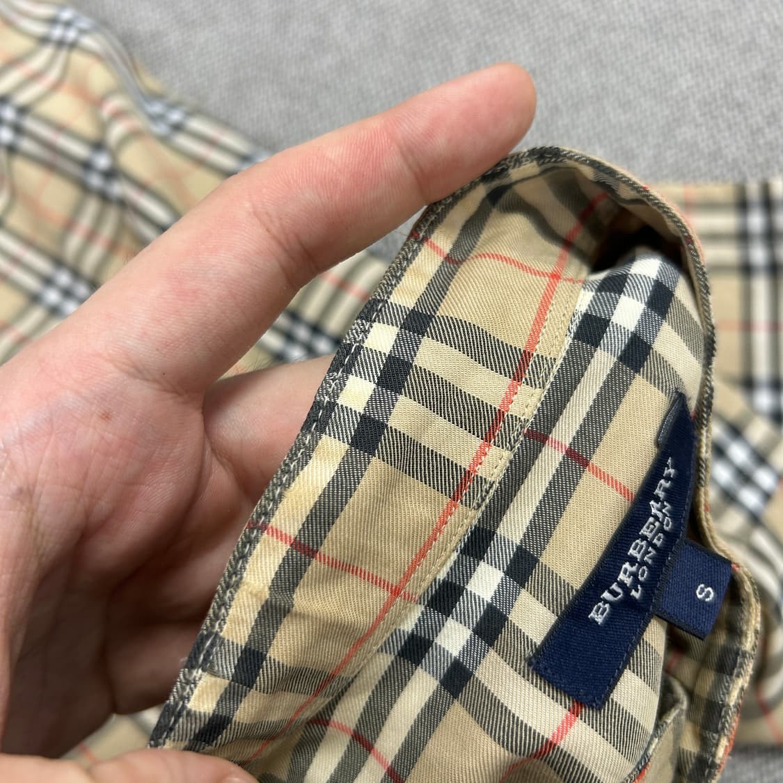 버버리 헨리넥 기마로고 체크셔츠(S) 상품이미지6