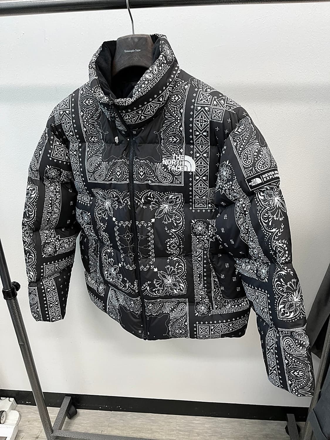 95) 노스페이스 700 페이즐리 다운패딩  상품이미지1
