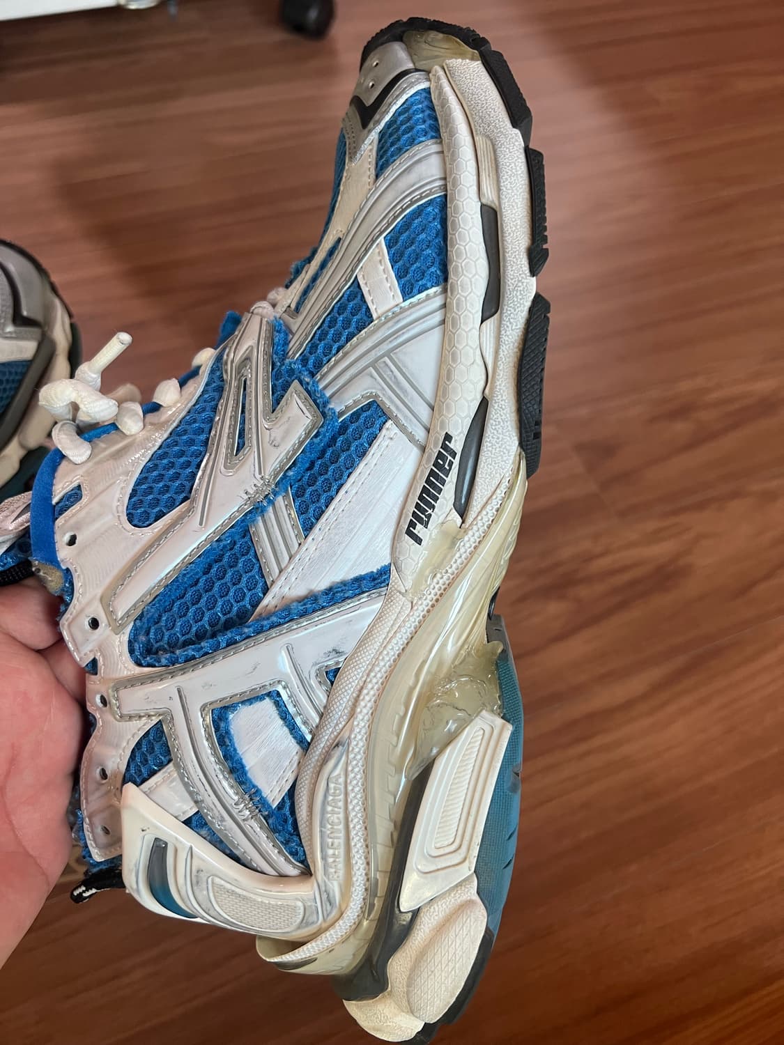 [40]발렌시아가 뉴러너 스니커즈 블루 화이트 상품이미지9