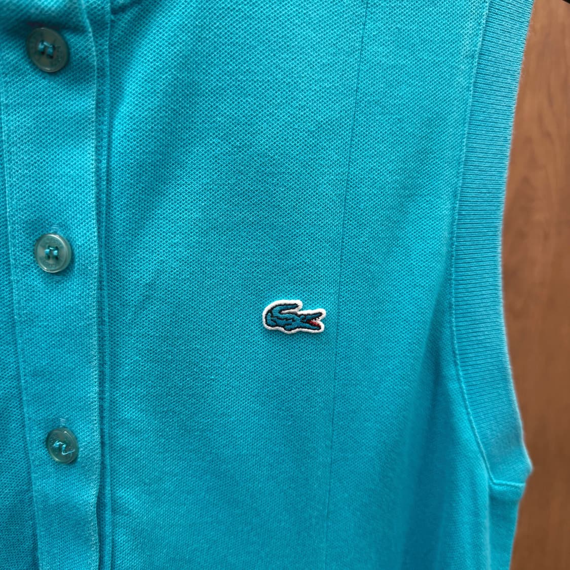 라코스테 슬리브리스 피케 원피스 로고 자수 핀턱 플리츠 버튼 디테일 민트 상품이미지6