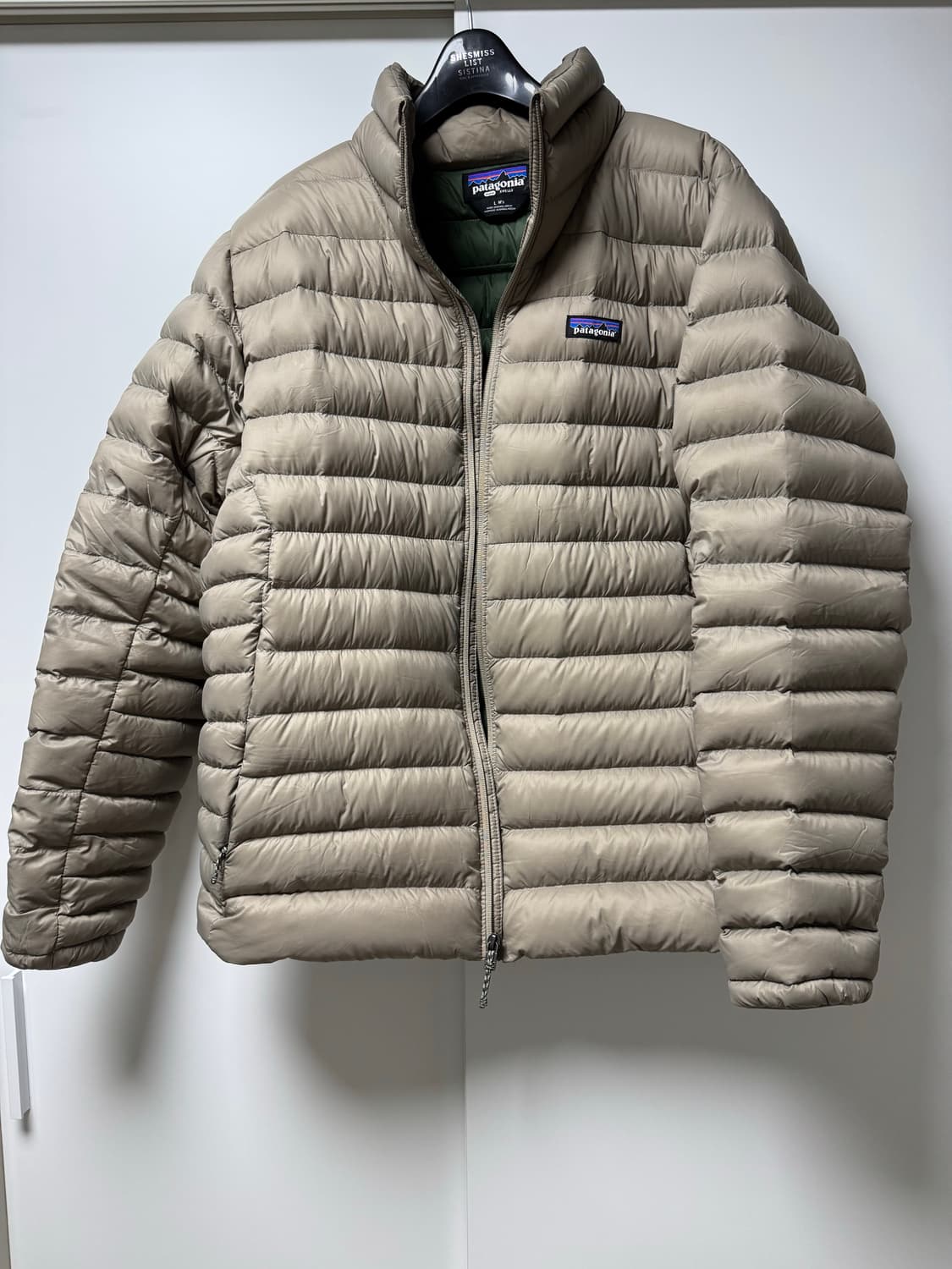 파타고니아 경량 패딩 L사이즈 판매 상품이미지1