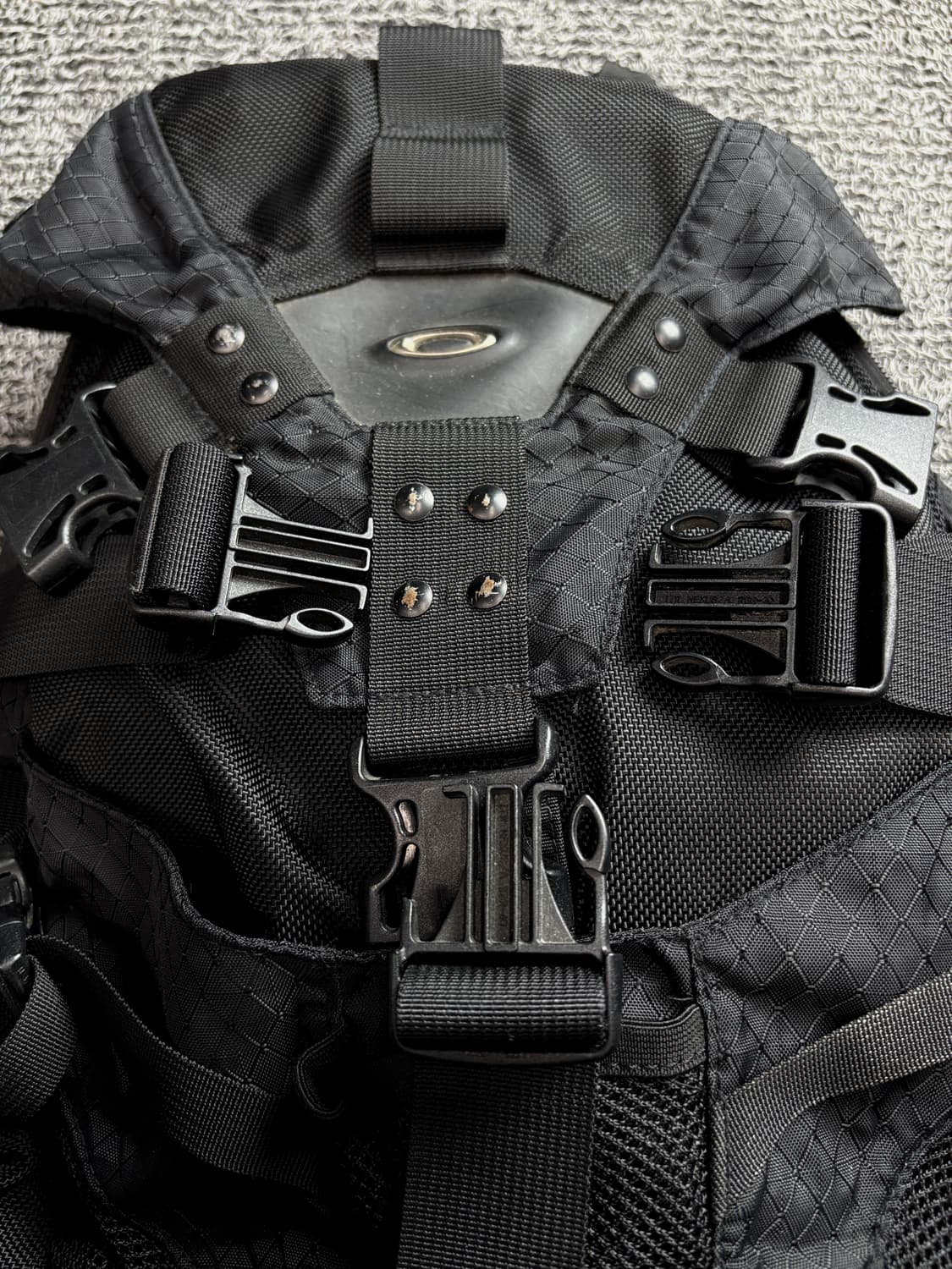 오클리 아이콘 3.0 테크니컬 백팩 블랙 1457 상품이미지3