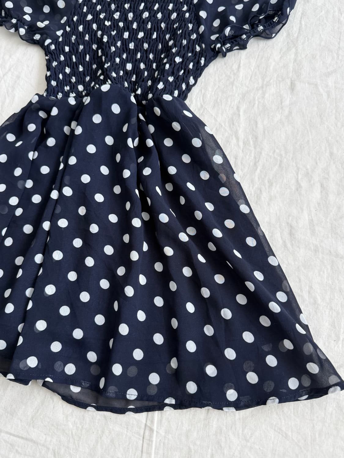 콜자 네이비 오프숄더 스모크 밴딩 러블리 반팔블라우스 상품이미지6