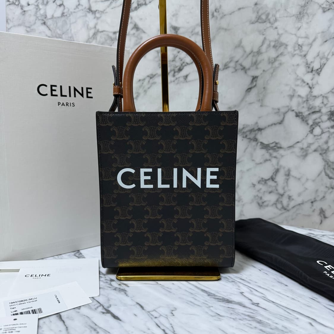 셀린느 트리옹프 캔버스 카바스 미니 토트백 크로스백
미니 상품이미지1