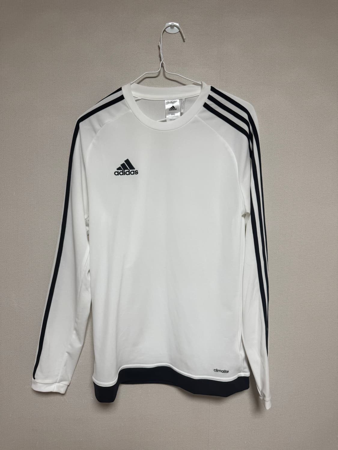 아디다스 화이트 상의 기본템 상품이미지1