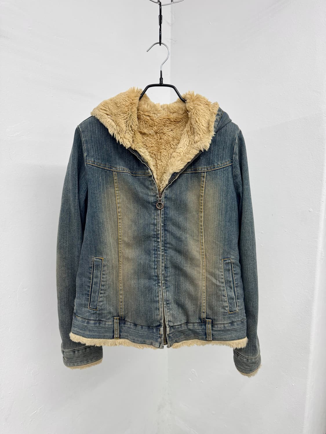 워싱 퍼 후드 데님 자켓  상품이미지5