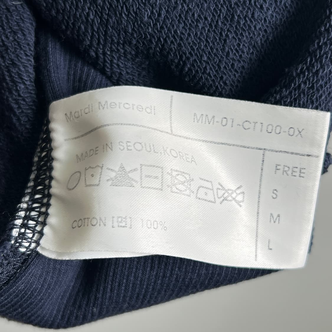 마르디 메크르디 네이비 맨투맨 상품이미지8