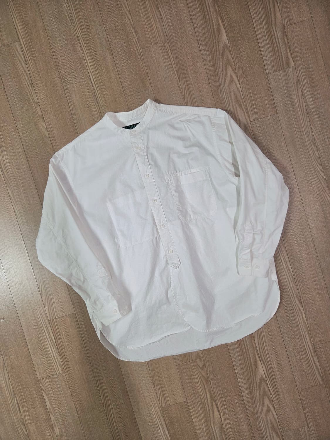 vulcain 화이트 루즈핏 헨리넥 셔츠 상품이미지3