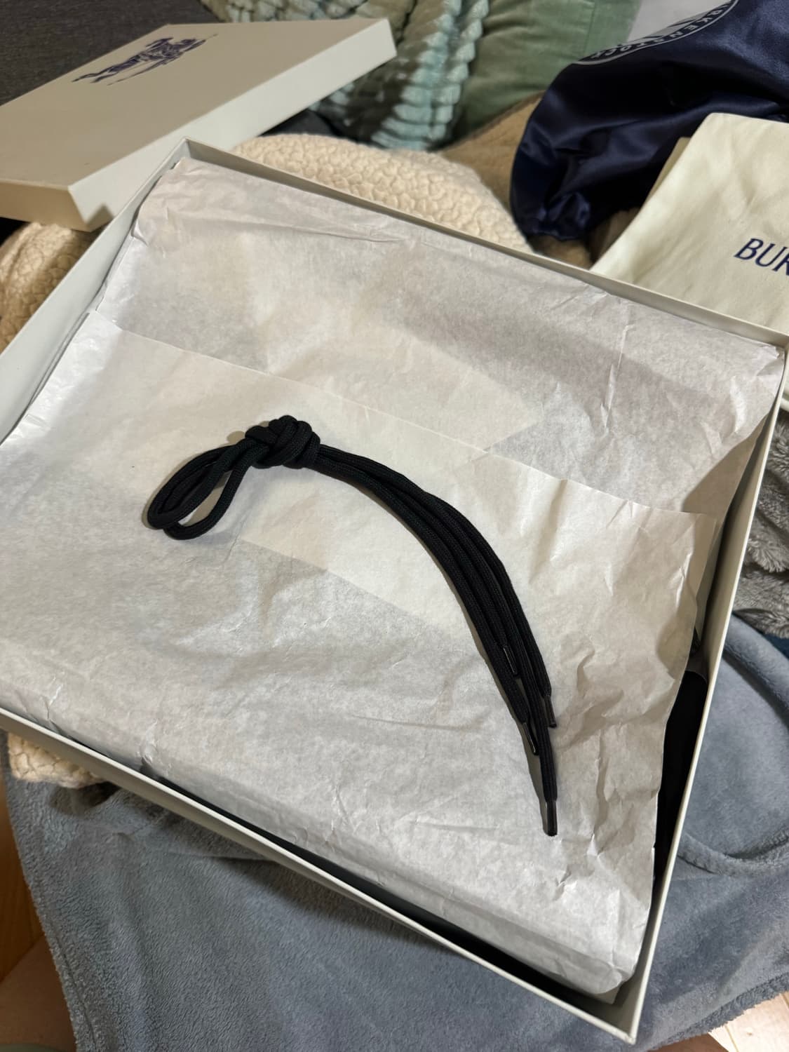 버버리 크리퍼 레이스업 블랙 새상품 43사이즈 상품이미지2