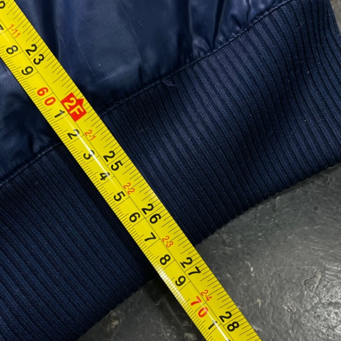 100 아디다스 올드스쿨 경량패딩 조끼 상품이미지7