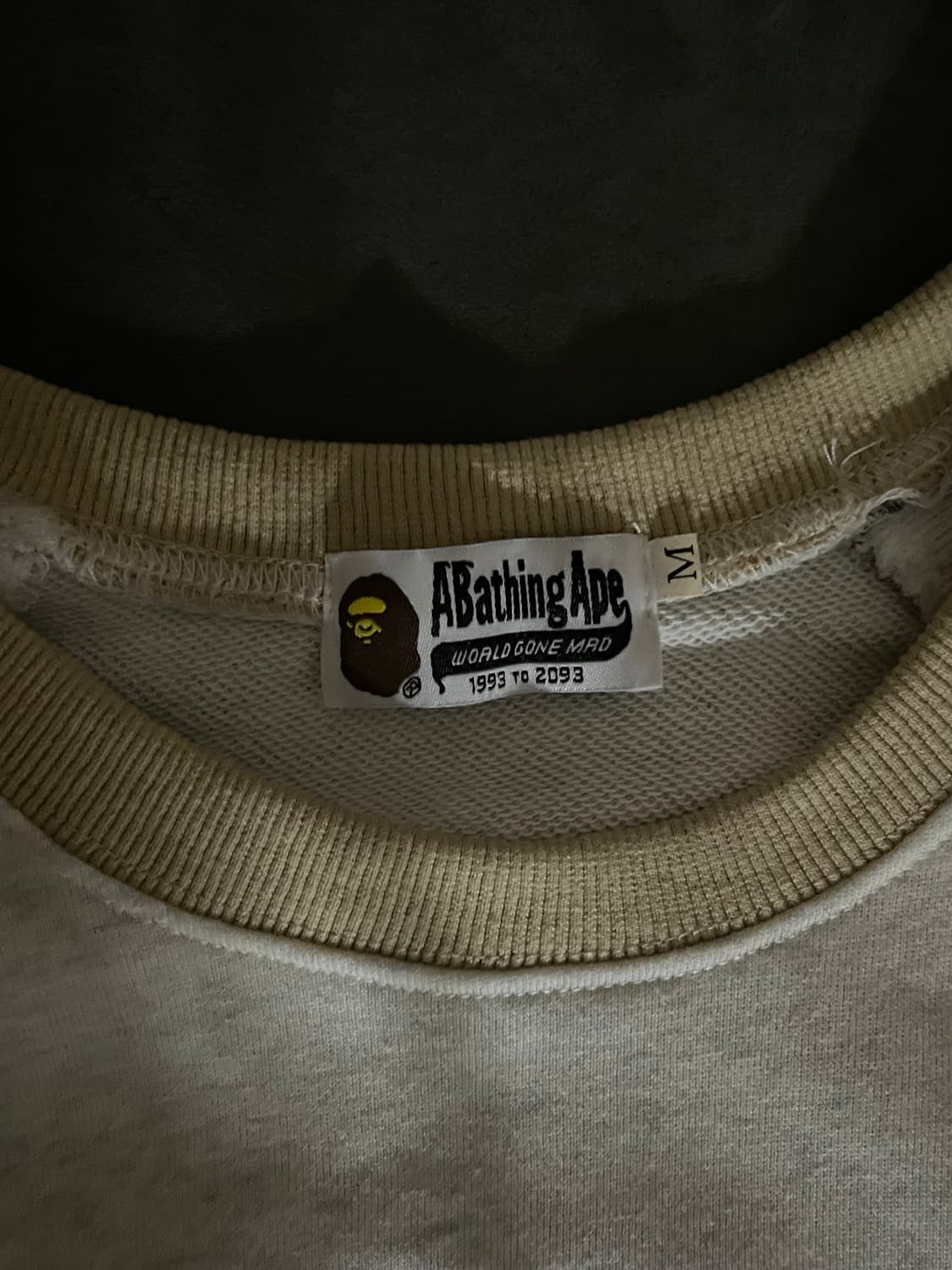 베이프 마일로 헬로키티 콜라보 맨투맨 상품이미지3