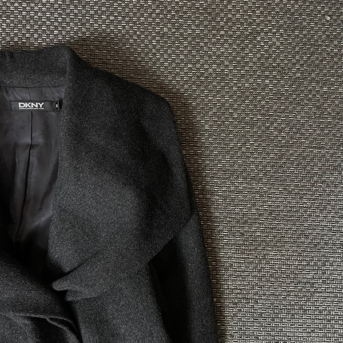 DKNY 차콜 숄 카라 울 블렌드 코트 6 상품이미지3