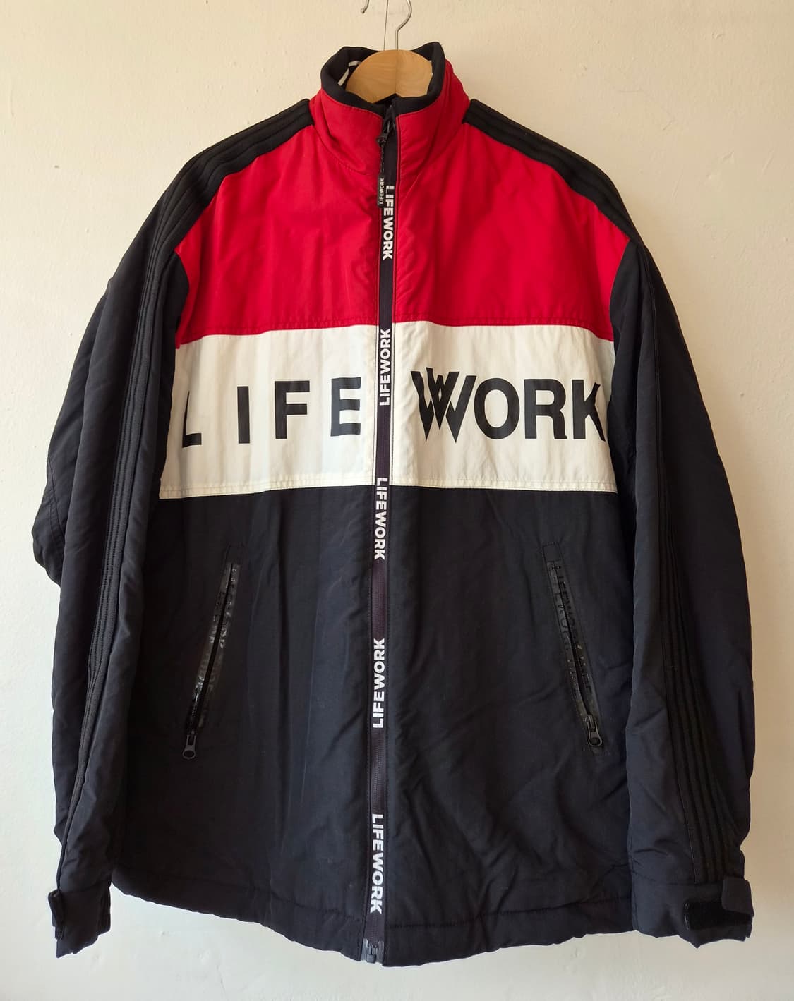 라이프워크 남성 경량패딩
 상품이미지1