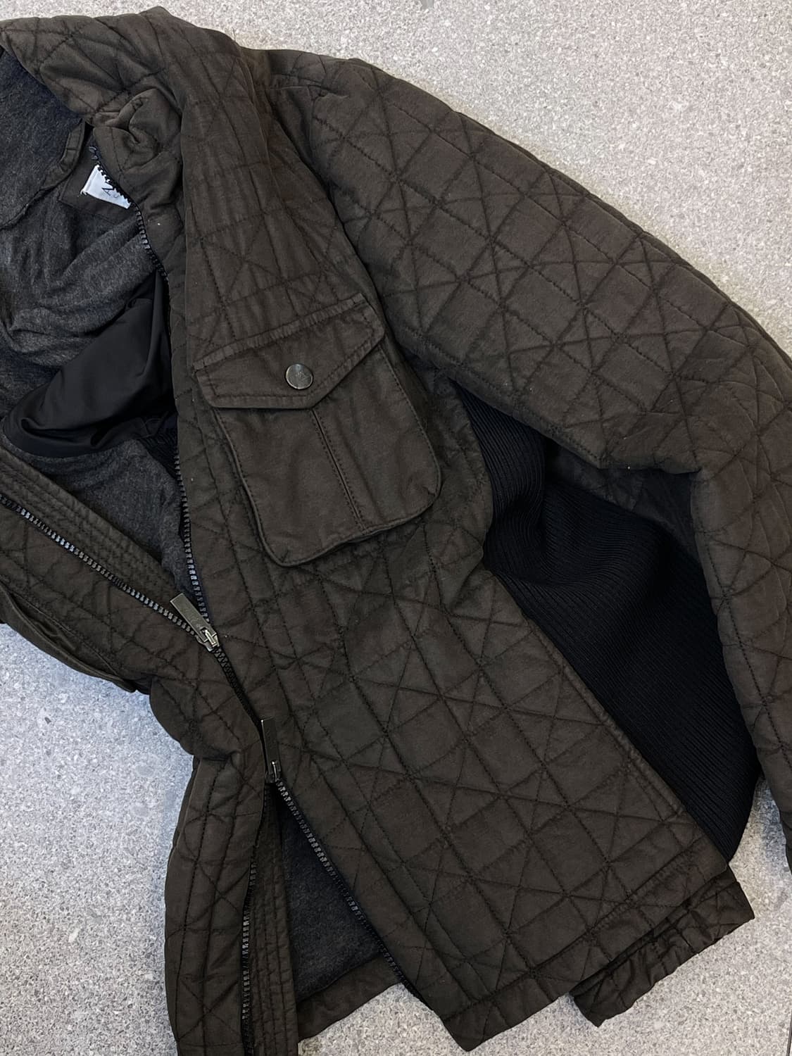 아르마니 꼴레지오니 투포켓 퀼티드 스티치 자켓 상품이미지5