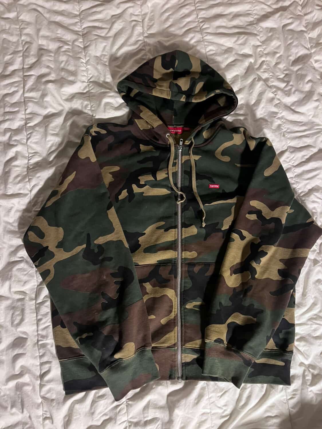 슈프림 24FW 카모스몰로고 후드집업 상품이미지1