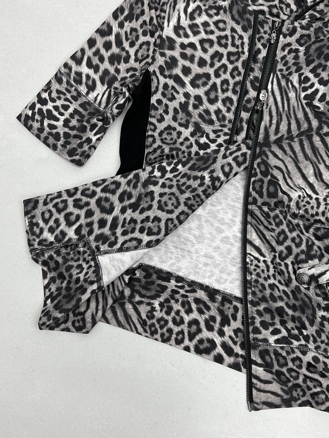WILD PARTY 레오파드 반팔 후드 집업 상품이미지6