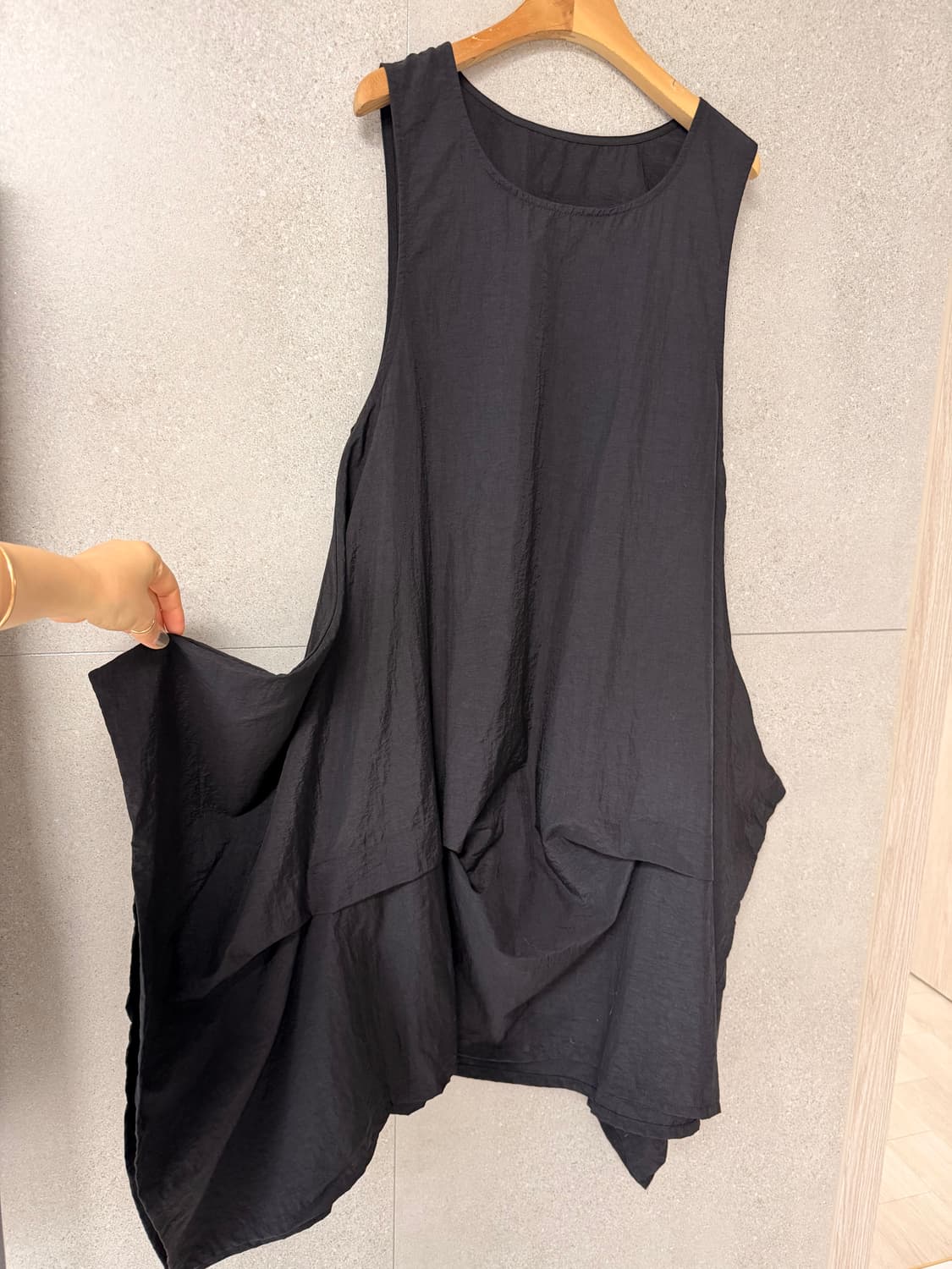 일본 새상품 독특한 디자인 블랙 롱 원피스 레이어드 셔링 상품이미지2