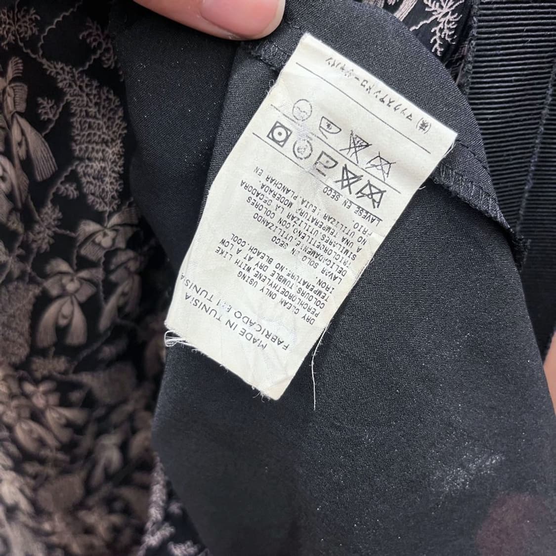 막스앤코 랩 스커트 레이스 포인트 리프 패턴 디테일 A라인 블랙 상품이미지7