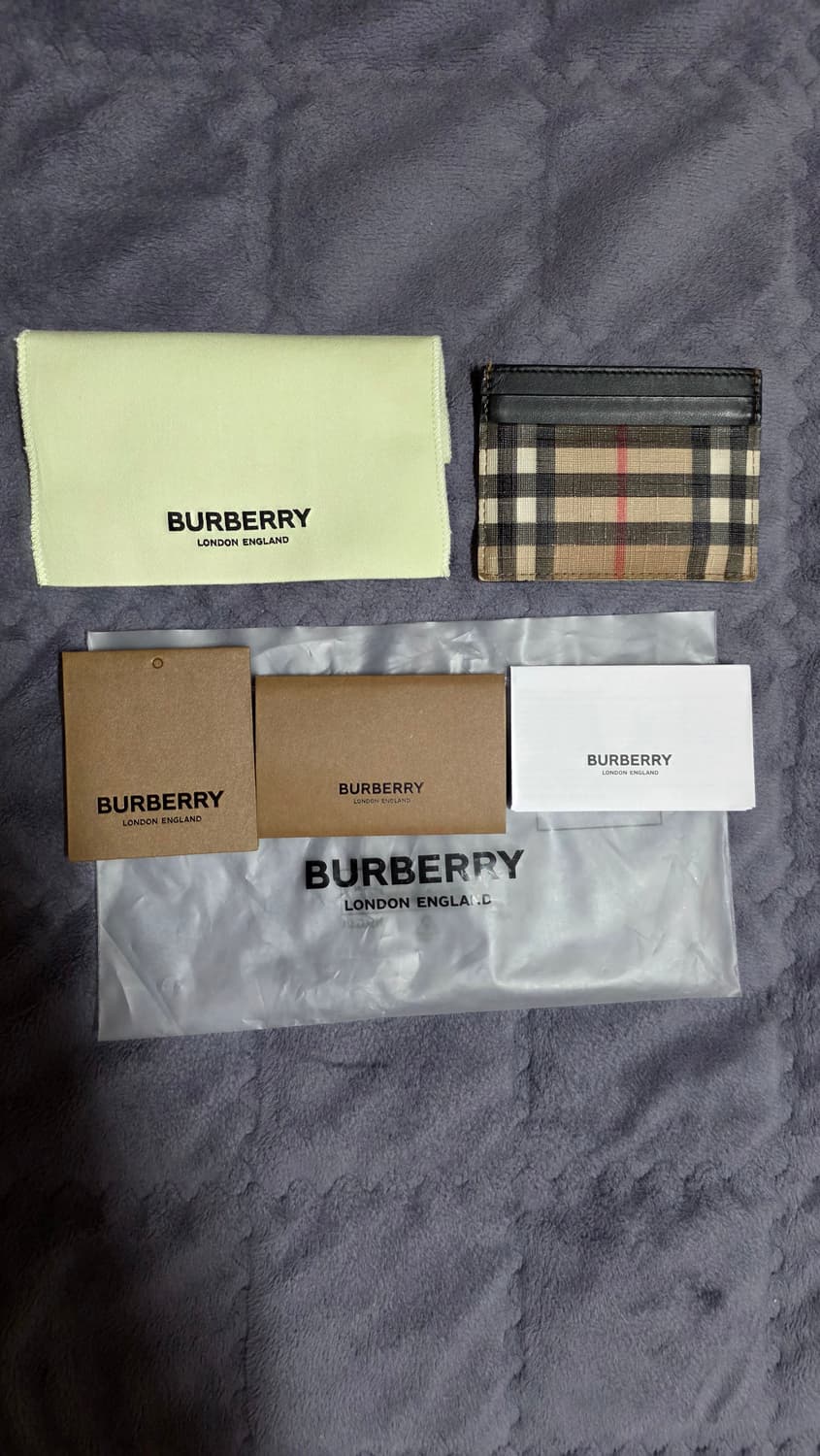 (정품) 버버리 체크 카드지갑/남녀공용/개인/팝니다. 상품이미지1