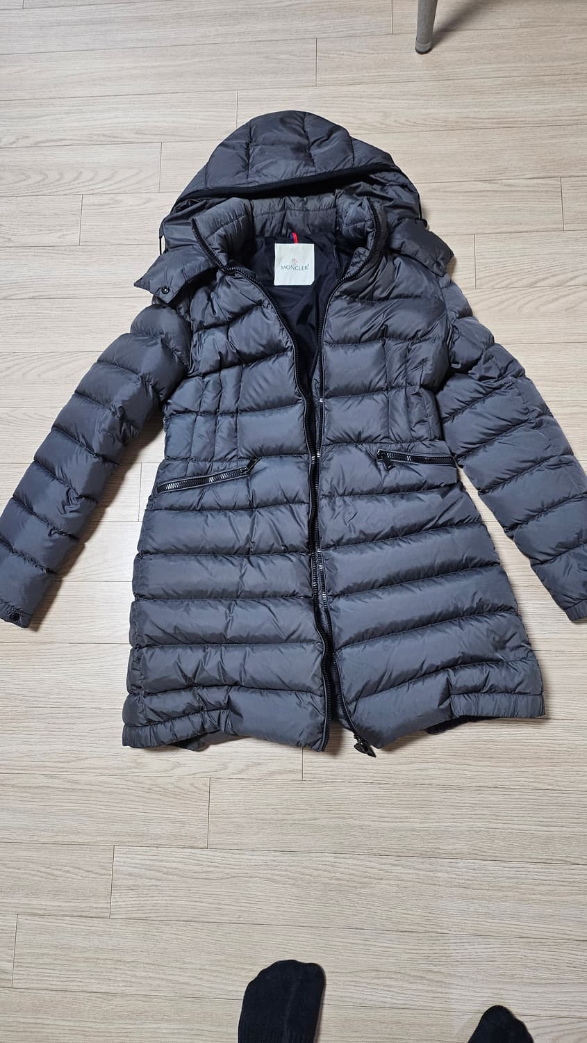 몽클레어 여성 패딩 3사이즈 다크그레이 상품이미지1