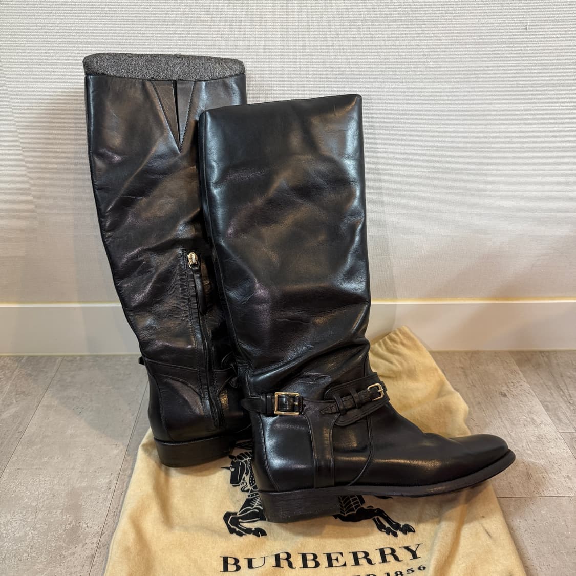 버버리 가죽 부츠 상품이미지2