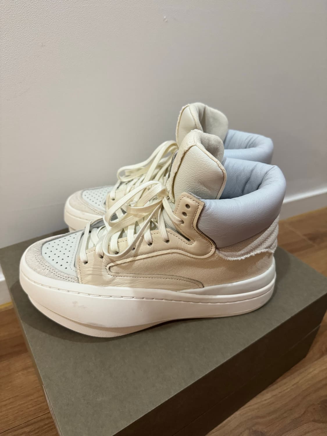 Y-3 하이탑 스니커즈 상품이미지4