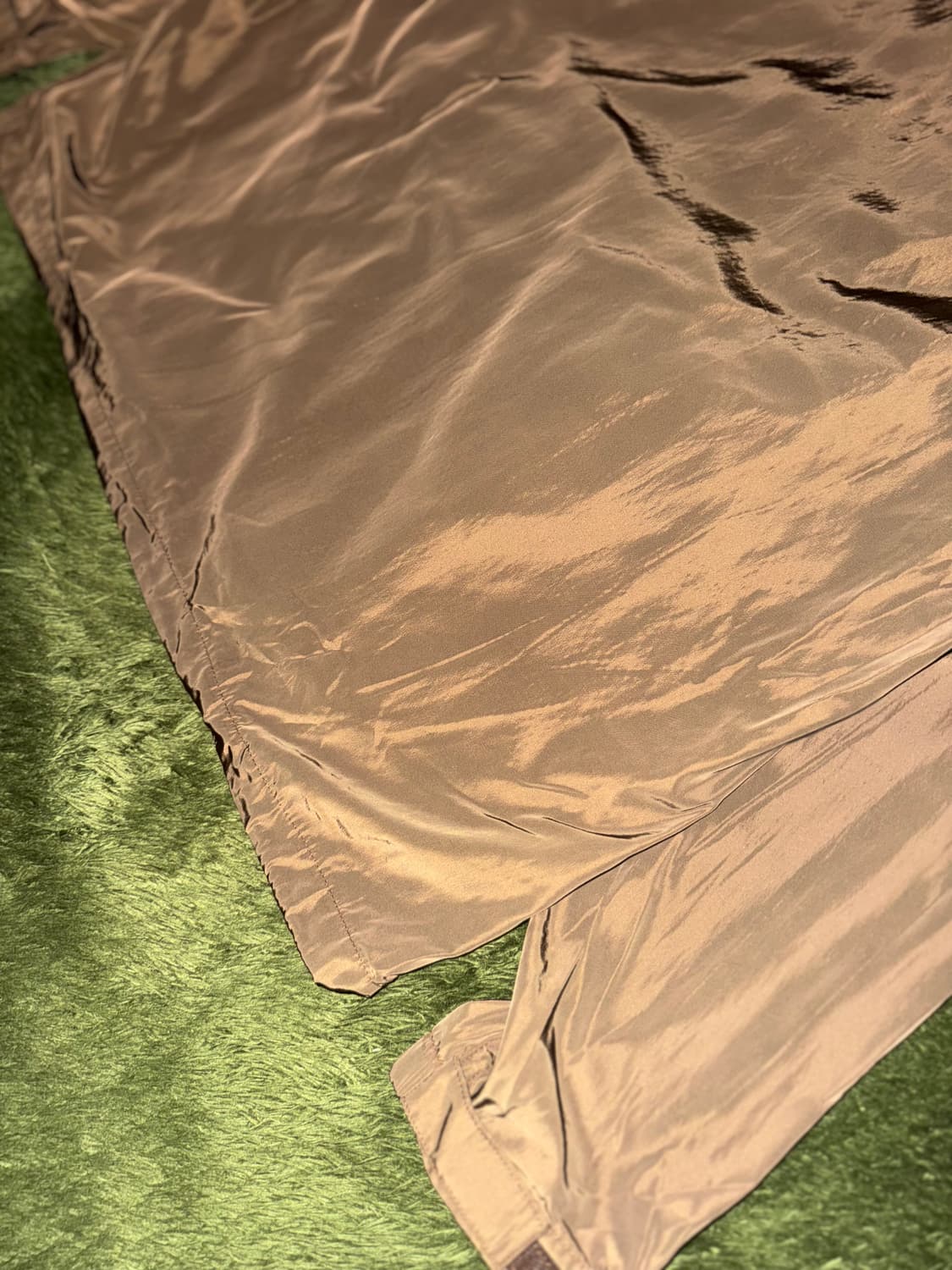 [L] 더뮤지엄비지터 하트 엠보스드 폴리 자켓 브라운 상품이미지9