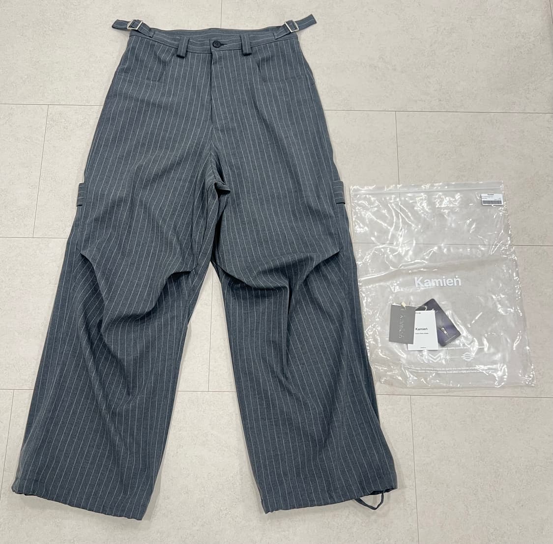 (택포,1)카미엔 올데이 배기 팬츠 스트라이프 팝니다 상품이미지1