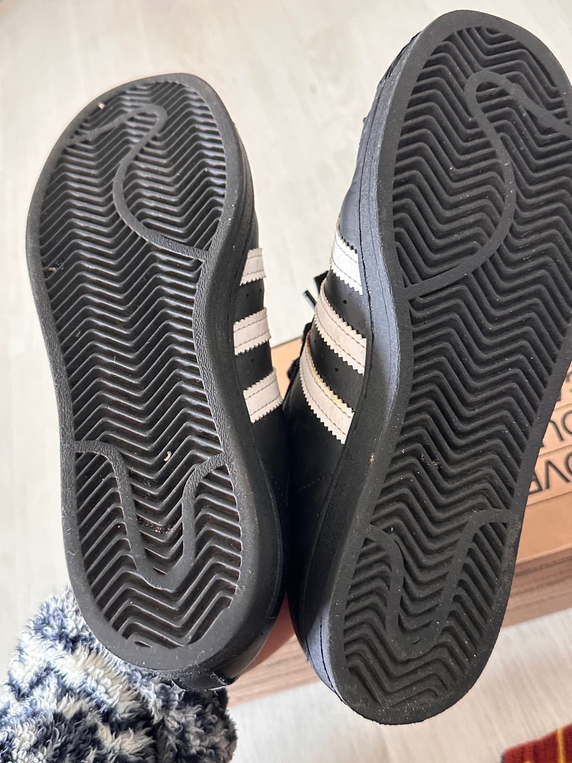 아디다스 슈퍼스타 240 상품이미지3