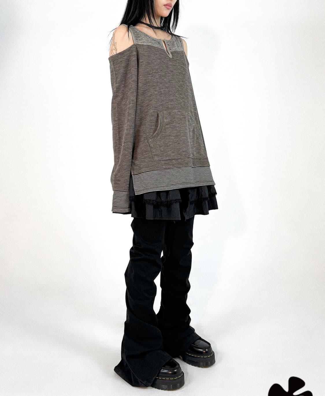 스틸레써디 OVERLOCKED OFF-SHOULDER T-SHIRT 상품이미지2