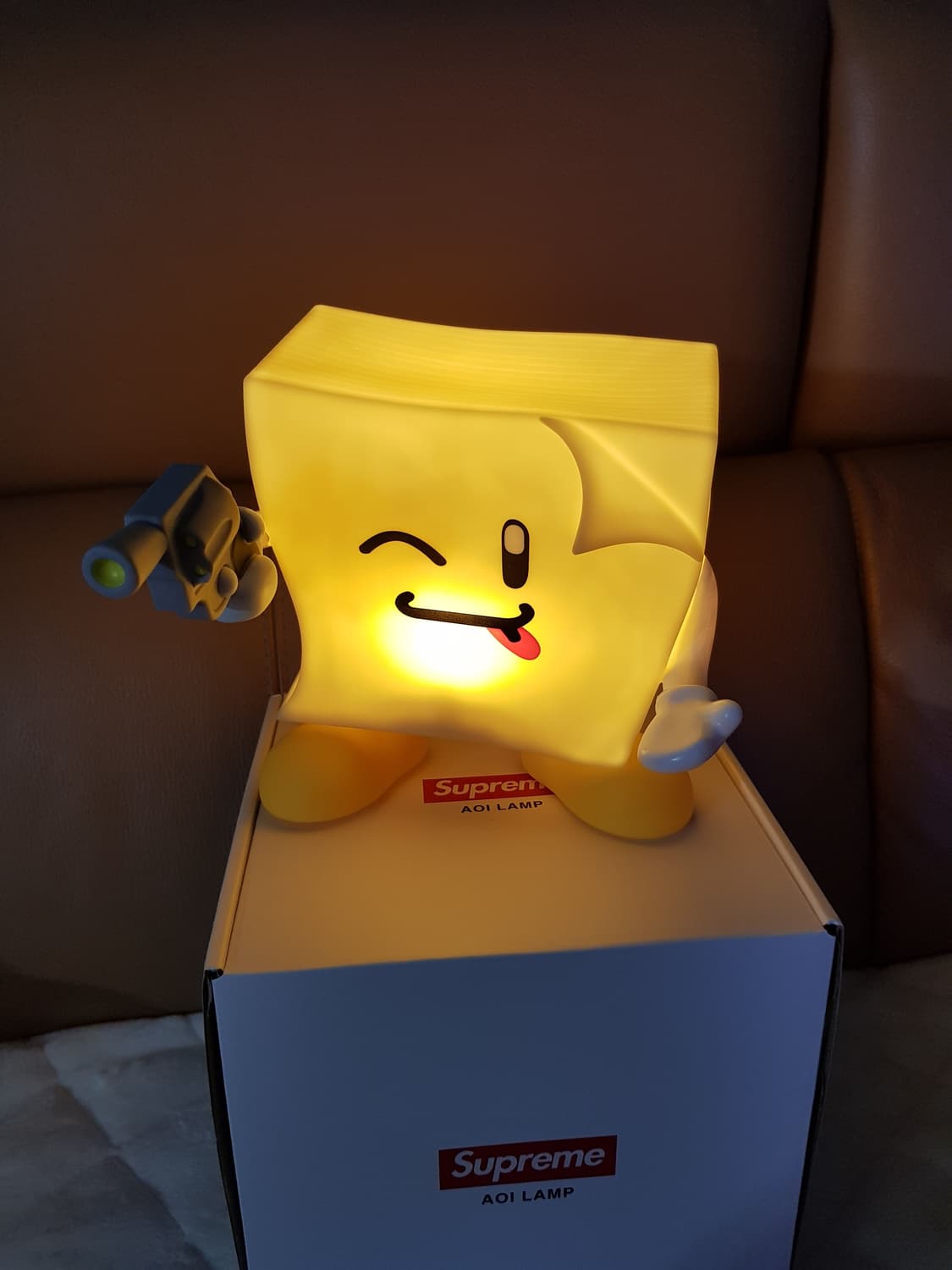 슈프림 스티키 노트 몰디드 램프 옐로우 22SS 상품이미지6