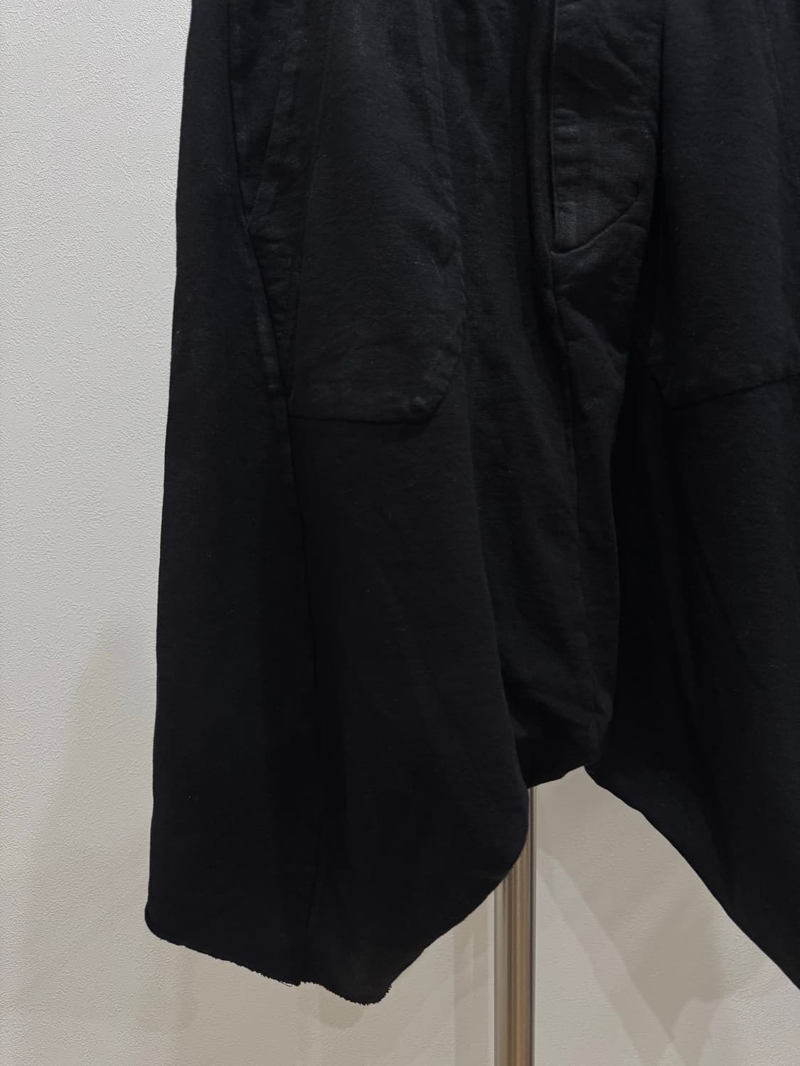 Julius 율리우스 18ss 코티드 크로치 팬츠 상품이미지4