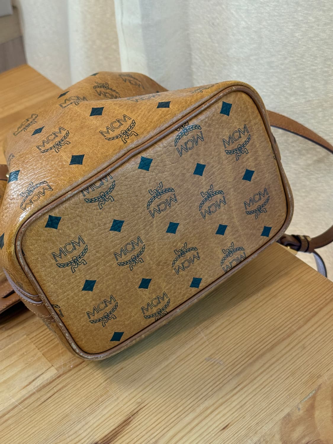 mcm 엠씨엠 정품 여성 가방 복조리백 트로스백 숄더백 상품이미지7