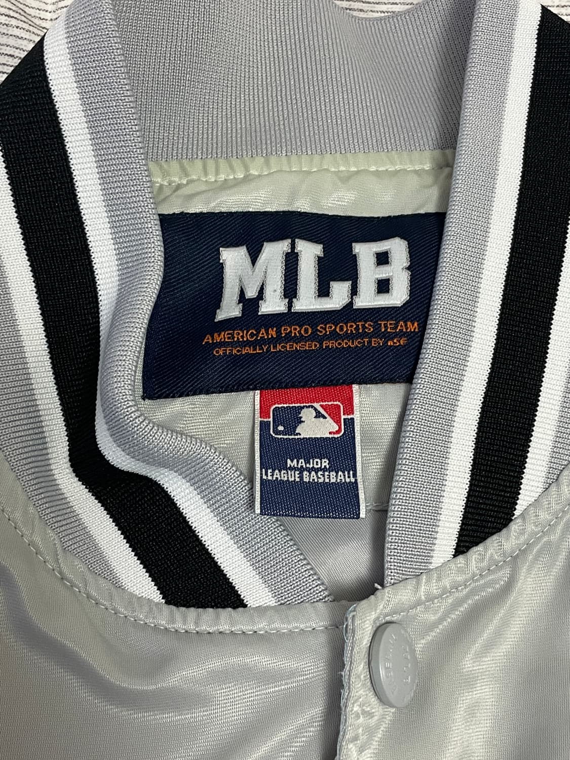 [MLB] 엠엘비 뉴욕 양키스 실버 야구 점퍼 자켓 바시티 상품이미지4