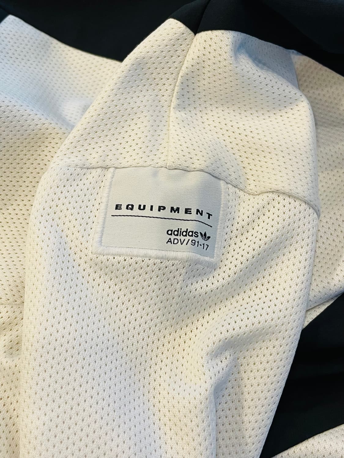 아디다스 EQT BOLD TT 져지 트랙탑 자켓(모델명: BK7209) 상품이미지4