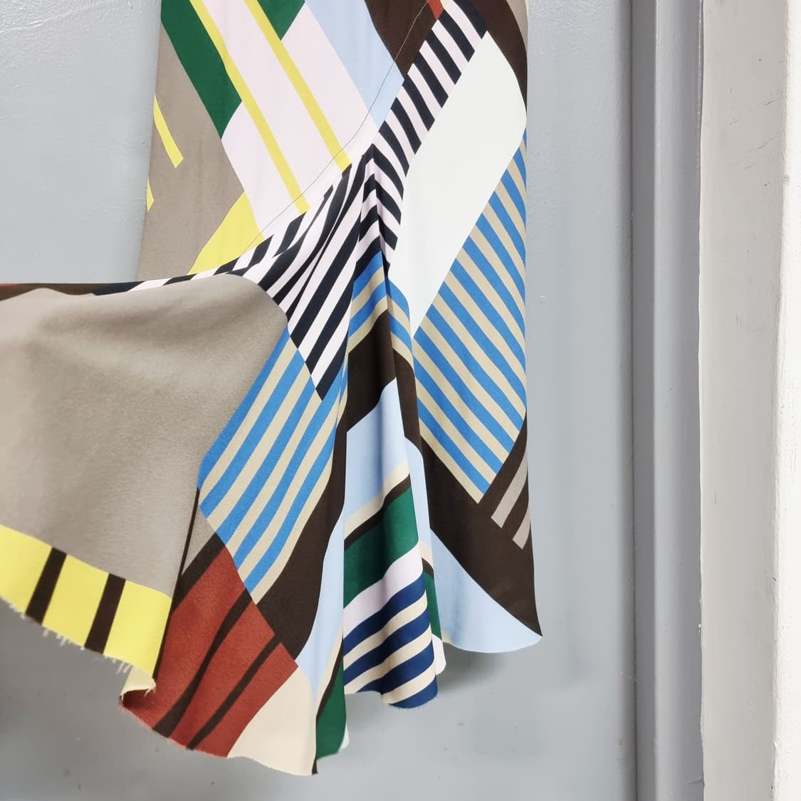 릭오웬스 20SS 기하학 스커트 치마 (38) 택달린새상품/컬렉션라인 상품이미지3