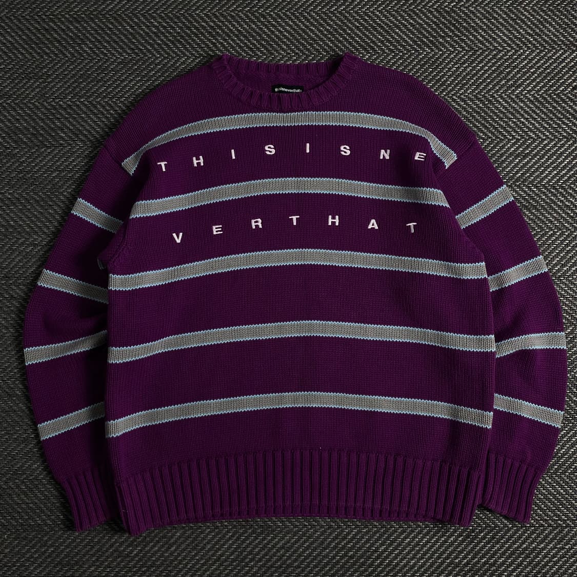 디스이즈네버댓 스트라이프 스펠아웃 박시핏 니트 y 3737 상품이미지2