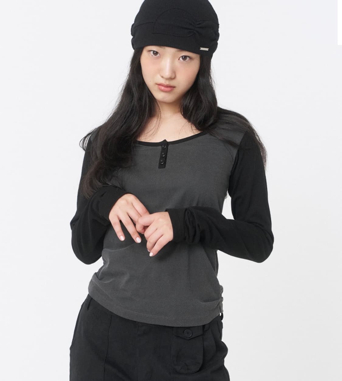미세키서울 Henley neck long sleeves CHARCOAL 상품이미지1