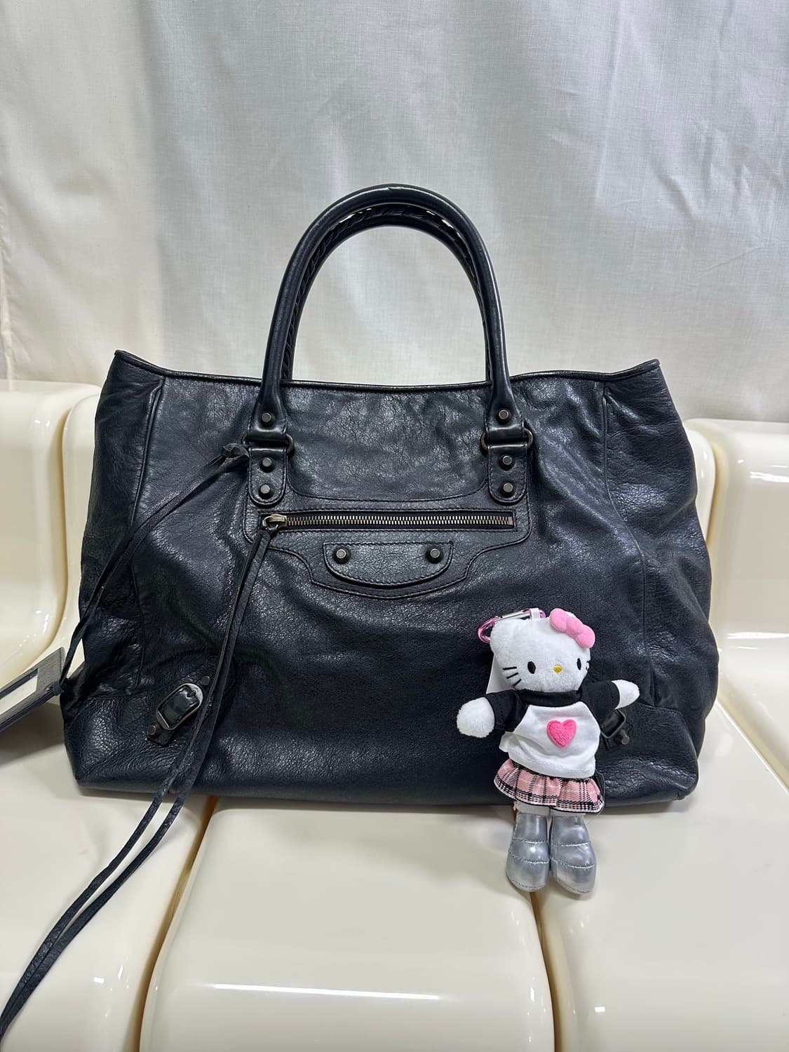 [A 정품] 발렌시아가 시티 모터백 선데이 블랙 상품이미지9