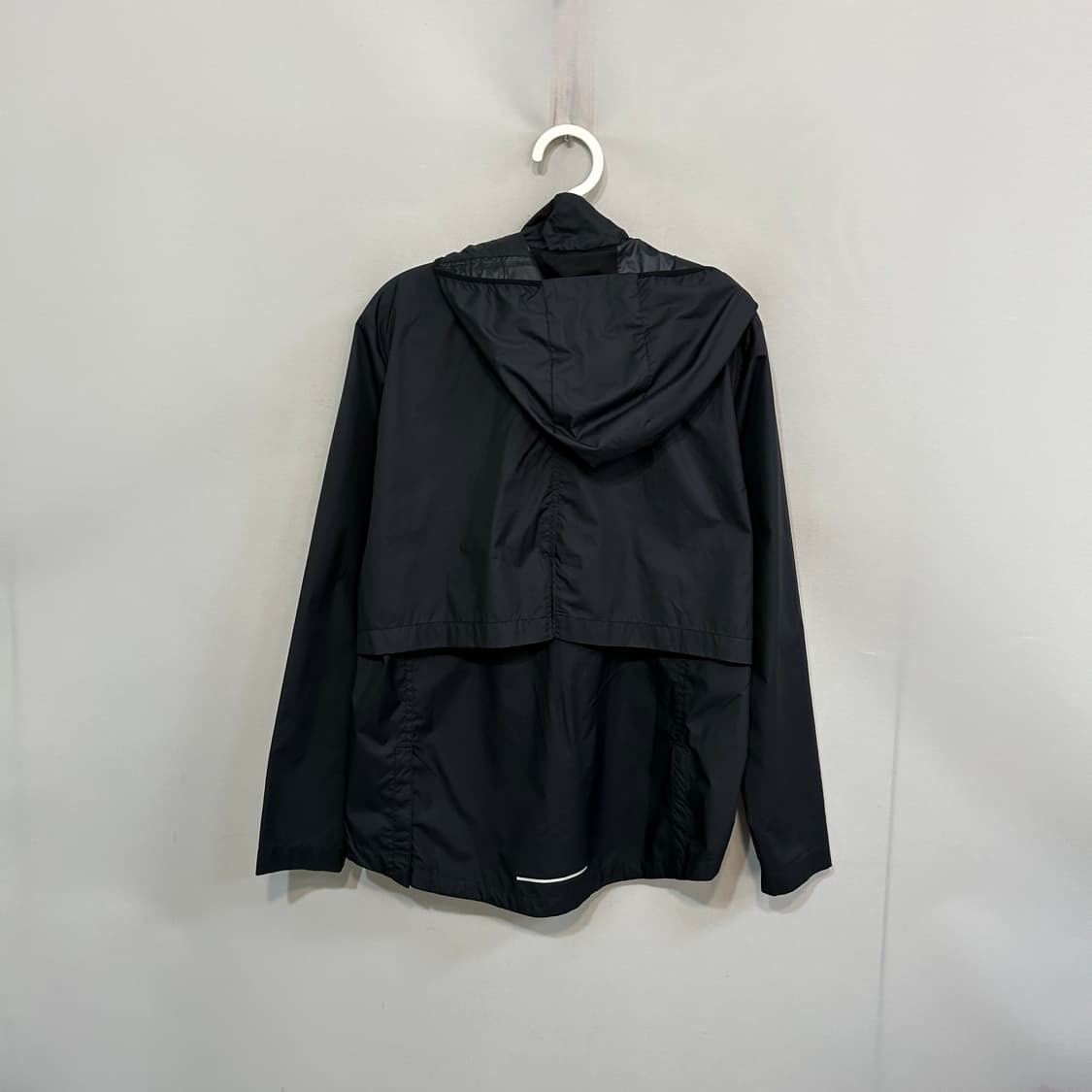 나이키 여성 러닝 바람막이 L 90 상품이미지3