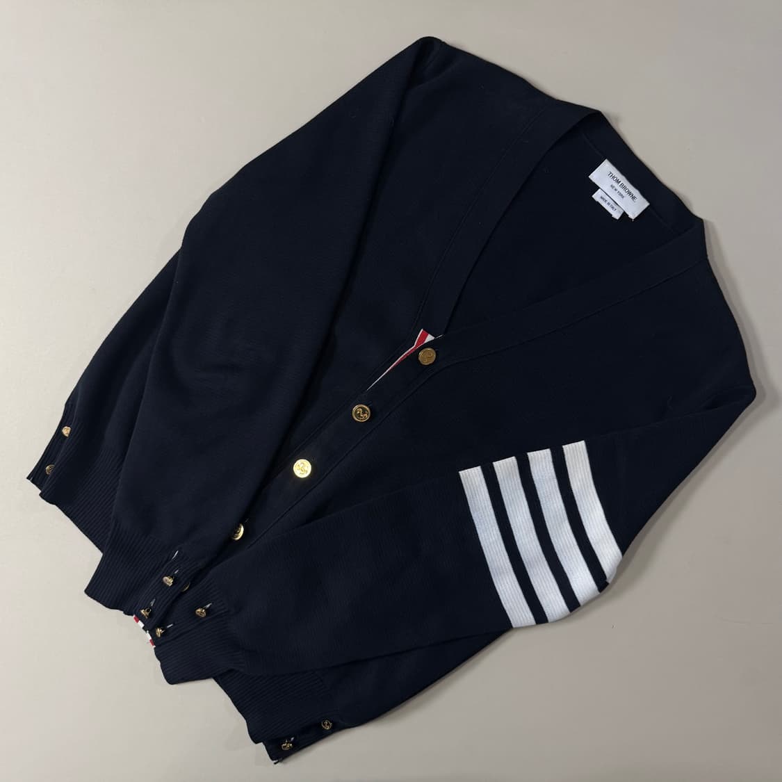 [2/당일출고]톰브라운 밀라노스티치 금장 가디건 상품이미지5