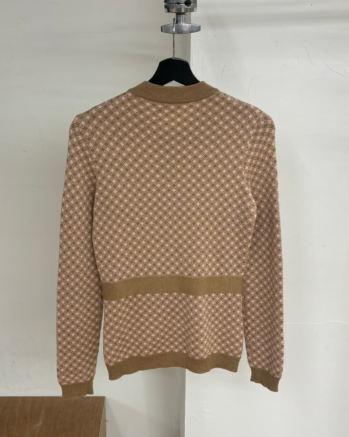 살바토레 페라가모 핑크 베이지 체크패턴 버튼 가디건 상품이미지6